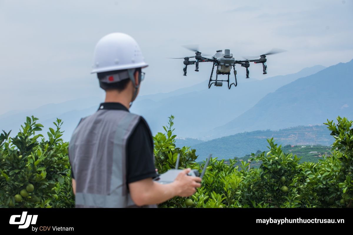 Hướng Dẫn Sử Dụng DJI Agras T25P: Từ Cơ Bản Đến Nâng Cao 8 Hạ cánh kiểm tra sau bay và vệ sinh dji t25p
